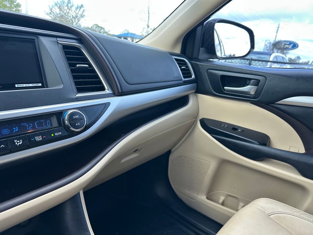 Used 2018 Toyota Highlander XLE image 66