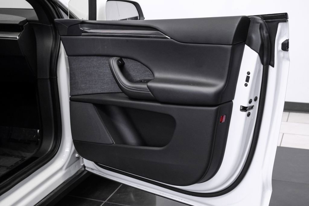 Used 2023 Tesla Model X image 51