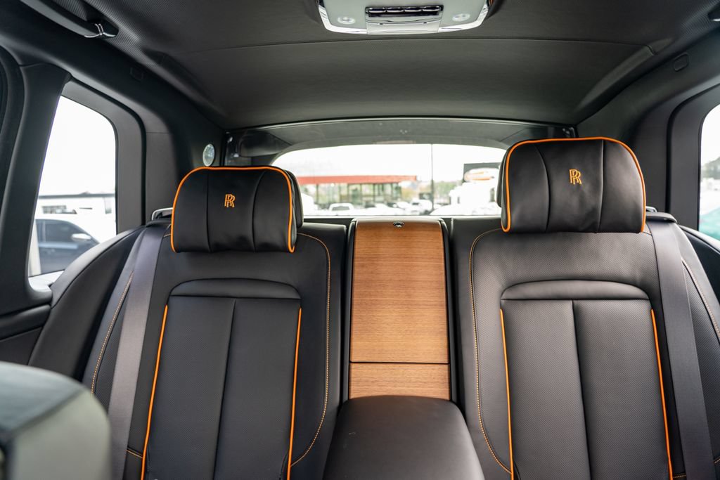 Used 2025 Rolls-Royce Cullinan AWD/4WD image 21
