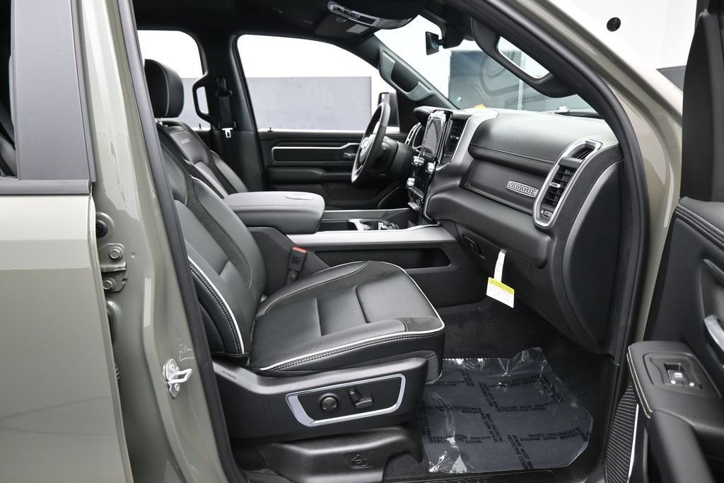 Used 2026 RAM 1500 Laramie w/ Night Edition AWD/4WD image 40