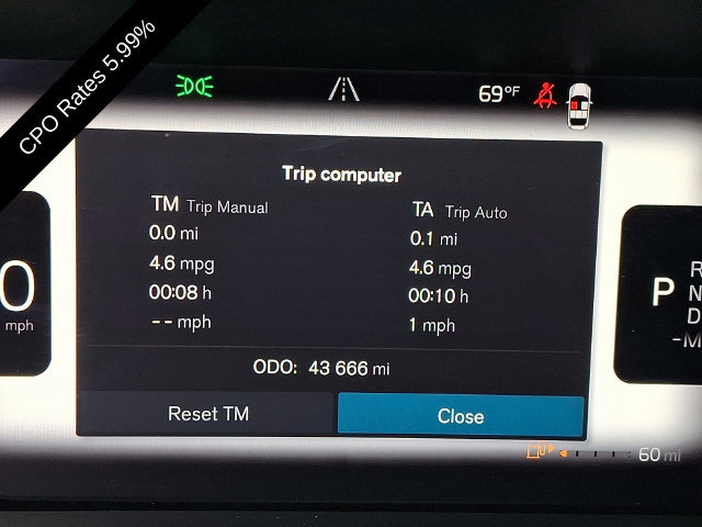 Certified 2024 Volvo XC40 B5 Ultimate w/ Climate Package AWD/4WD image 24
