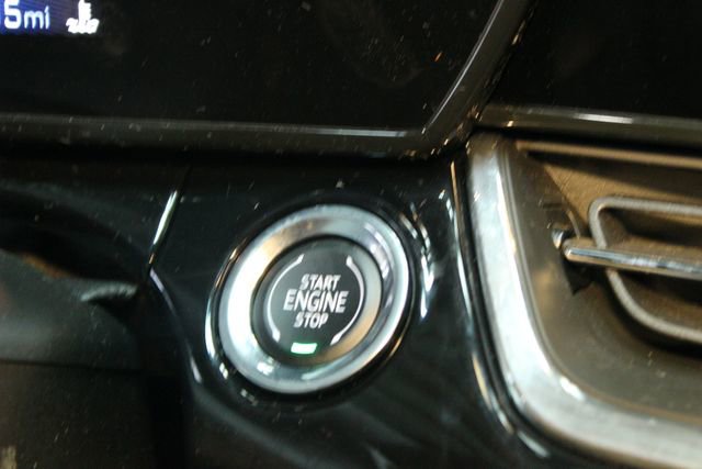 Certified 2025 Chevrolet Trax RS w/ Sunroof Package image 22