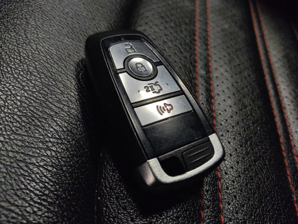 Used 2018 Ford Fusion SE w/ Fusion SE Technology Package image 32