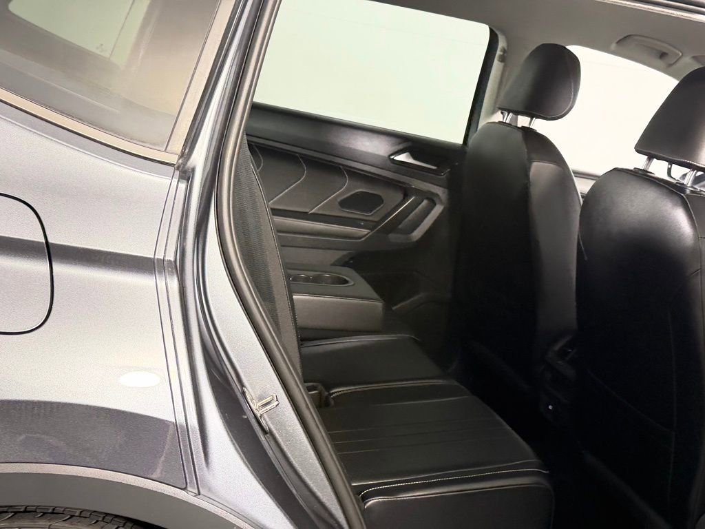 Used 2022 Volkswagen Tiguan SE image 29