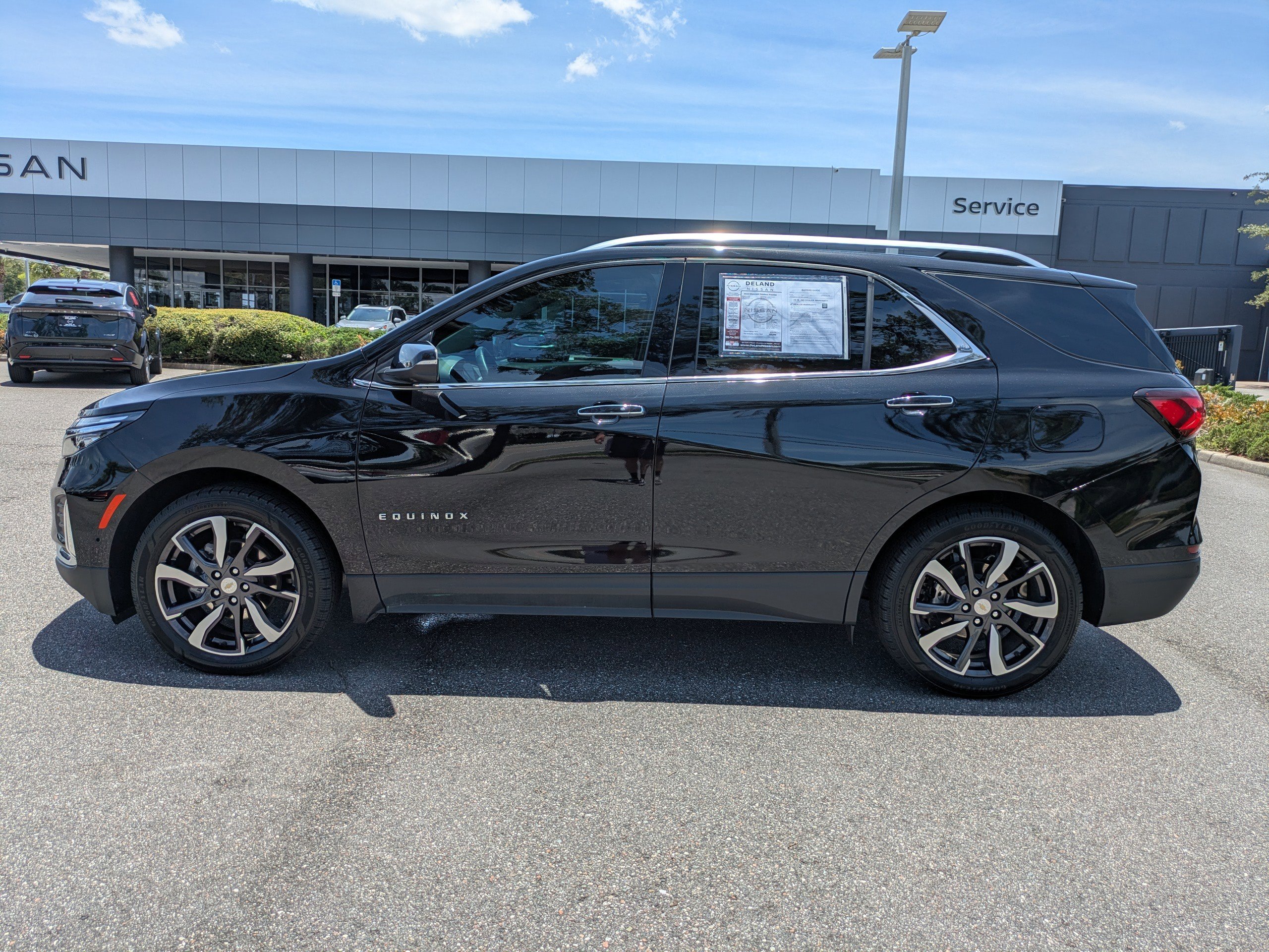 Used 2023 Chevrolet Equinox Premier FWD image 7