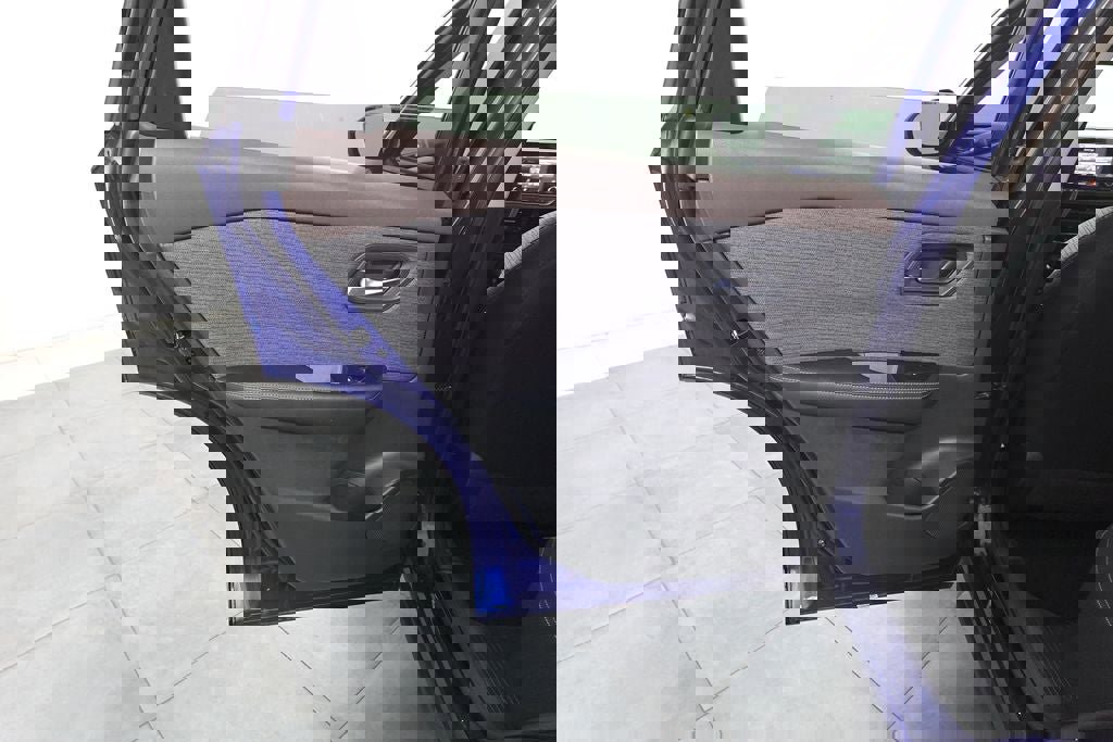 Used 2023 Nissan Rogue SV image 21