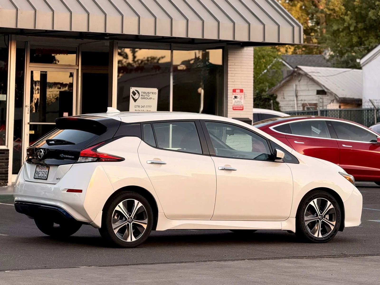 Used 2022 Nissan Leaf SV image 8