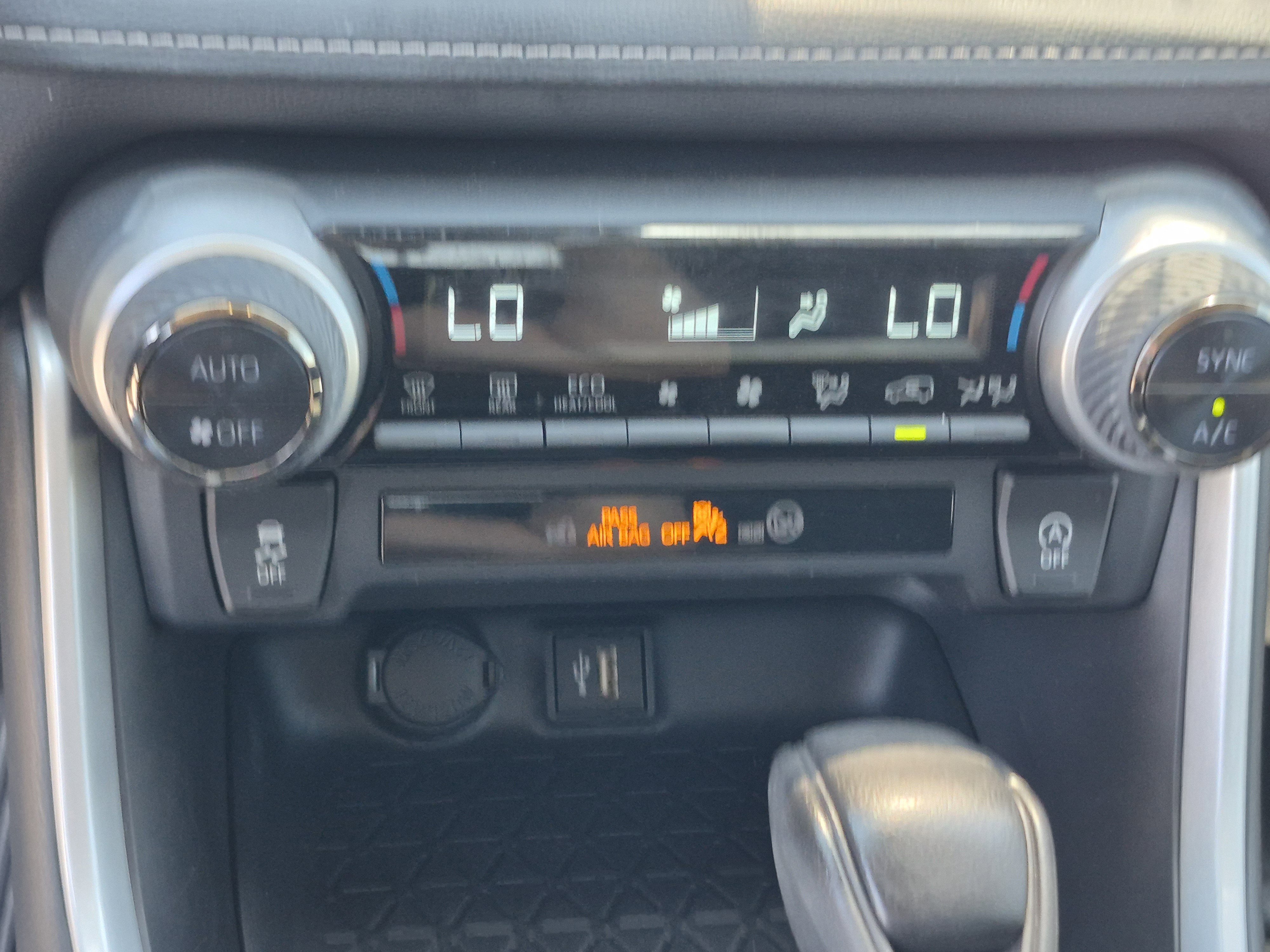 Certified 2024 Toyota RAV4 XLE FWD image 30
