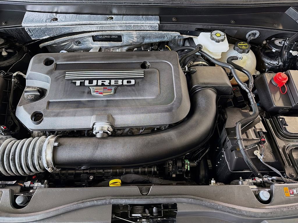 Used 2025 Cadillac XT4 Premium Luxury image 30