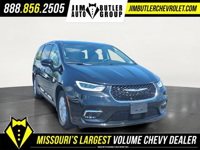 Used 2024 Chrysler Pacifica Touring-L FWD image 25