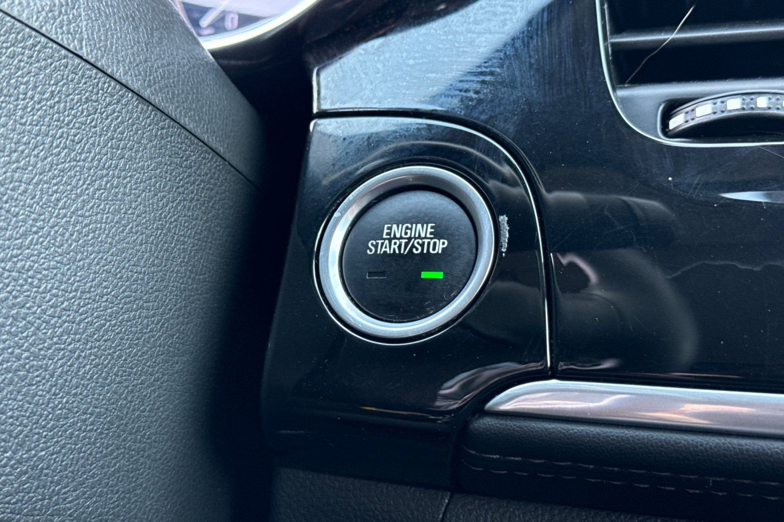 Used 2020 Buick Encore Preferred w/ Safety Package FWD image 23