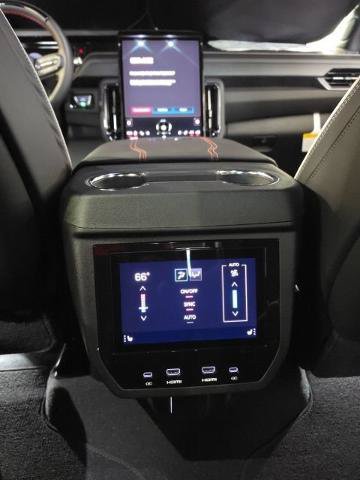 New 2026 GMC Yukon XL AT4 Ultimate AWD/4WD image 40