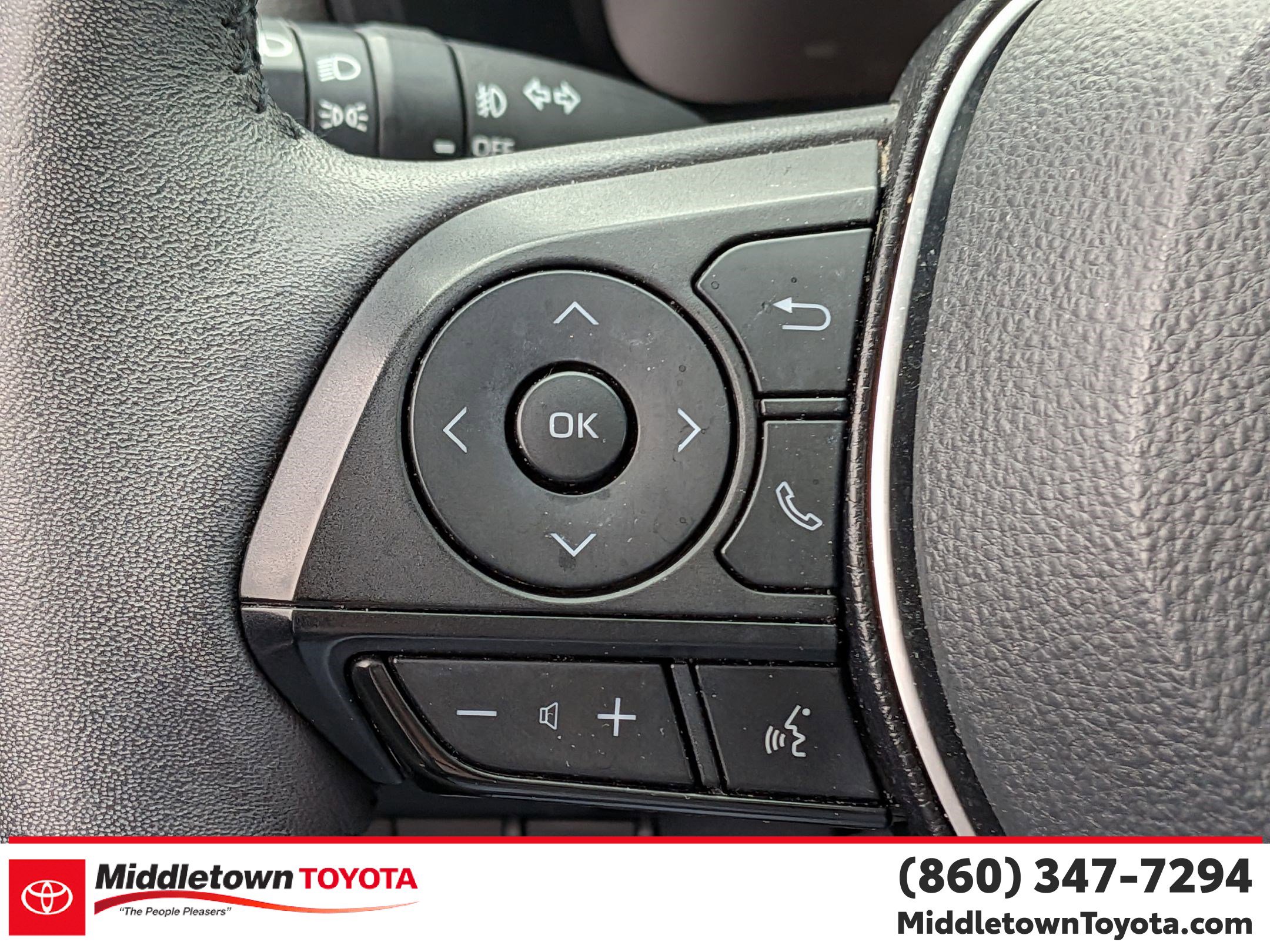 Used 2023 Toyota RAV4 Limited AWD/4WD image 19