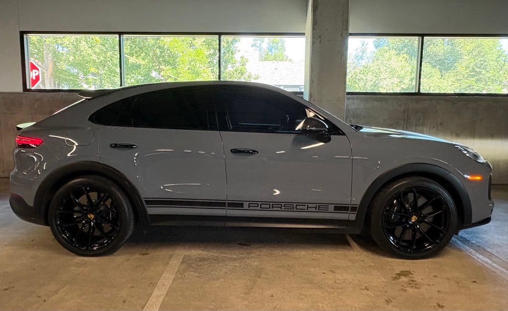 Used 2023 Porsche Cayenne Turbo GT AWD/4WD image 9