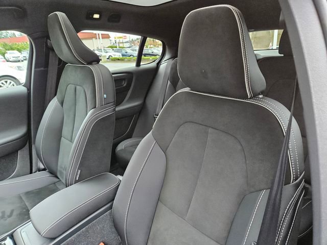 Used 2023 Volvo C40 P8 Recharge Ultimate image 13