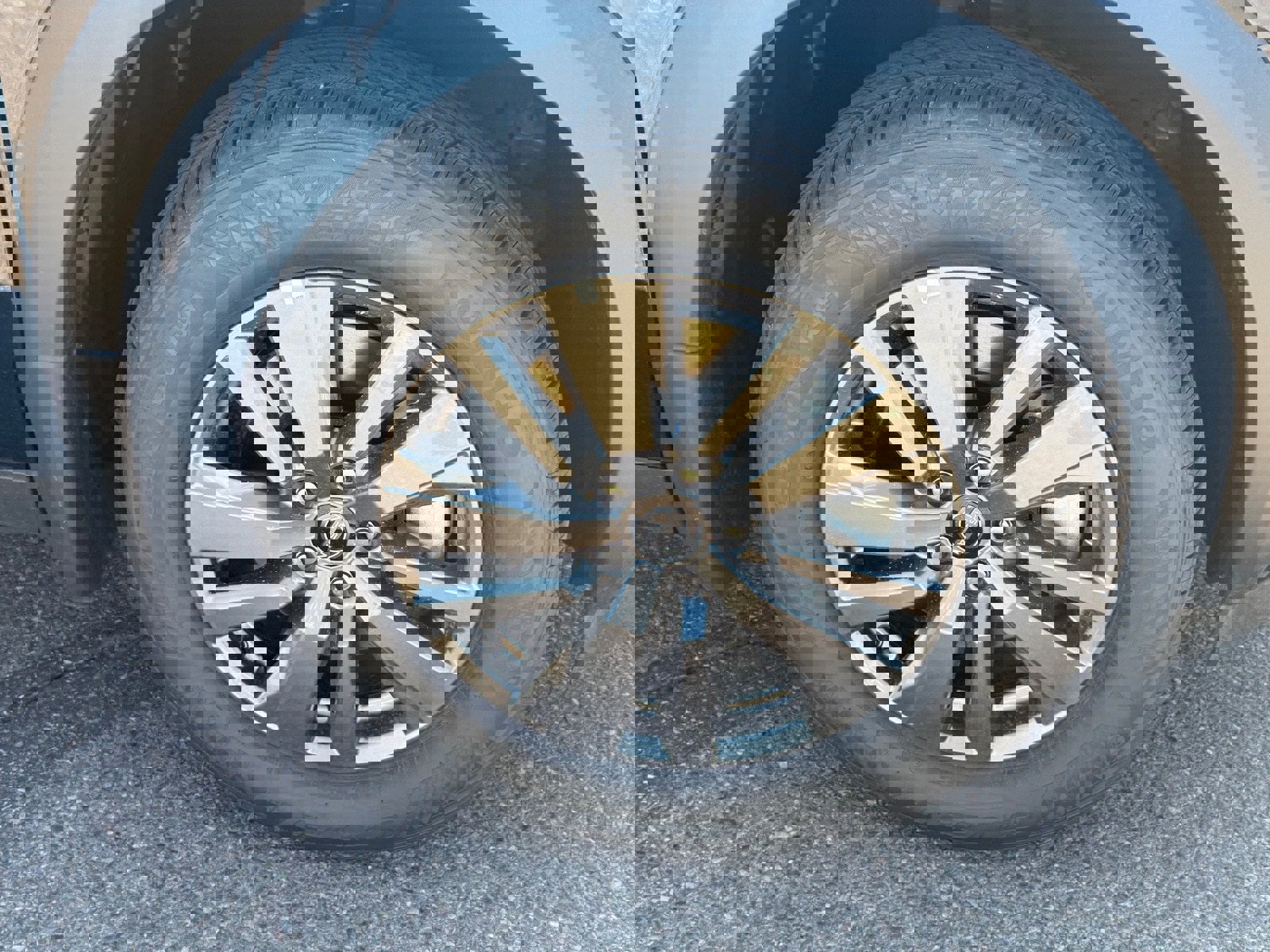 New 2025 Nissan Pathfinder SV w/ Cargo Package image 10