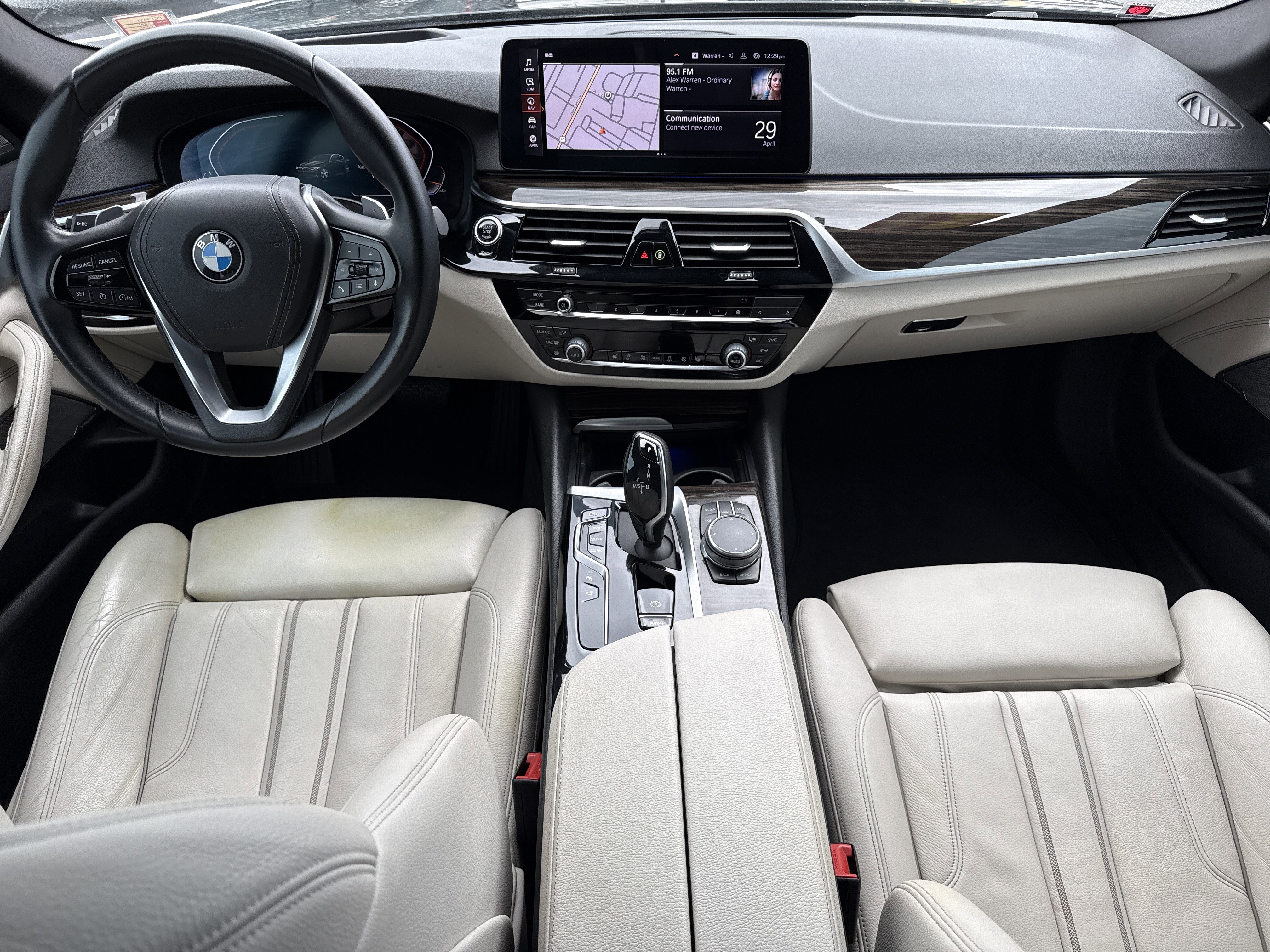 Used 2021 BMW 530i w/ Premium Package RWD image 29