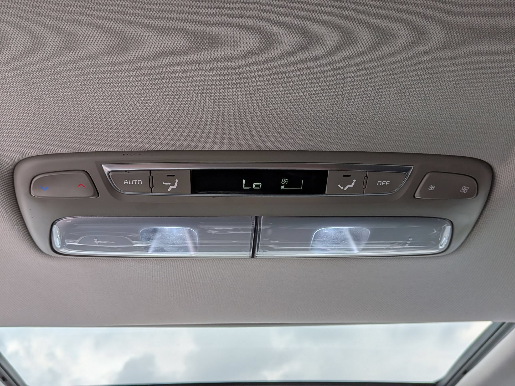 Used 2025 Kia Telluride S AWD/4WD image 32