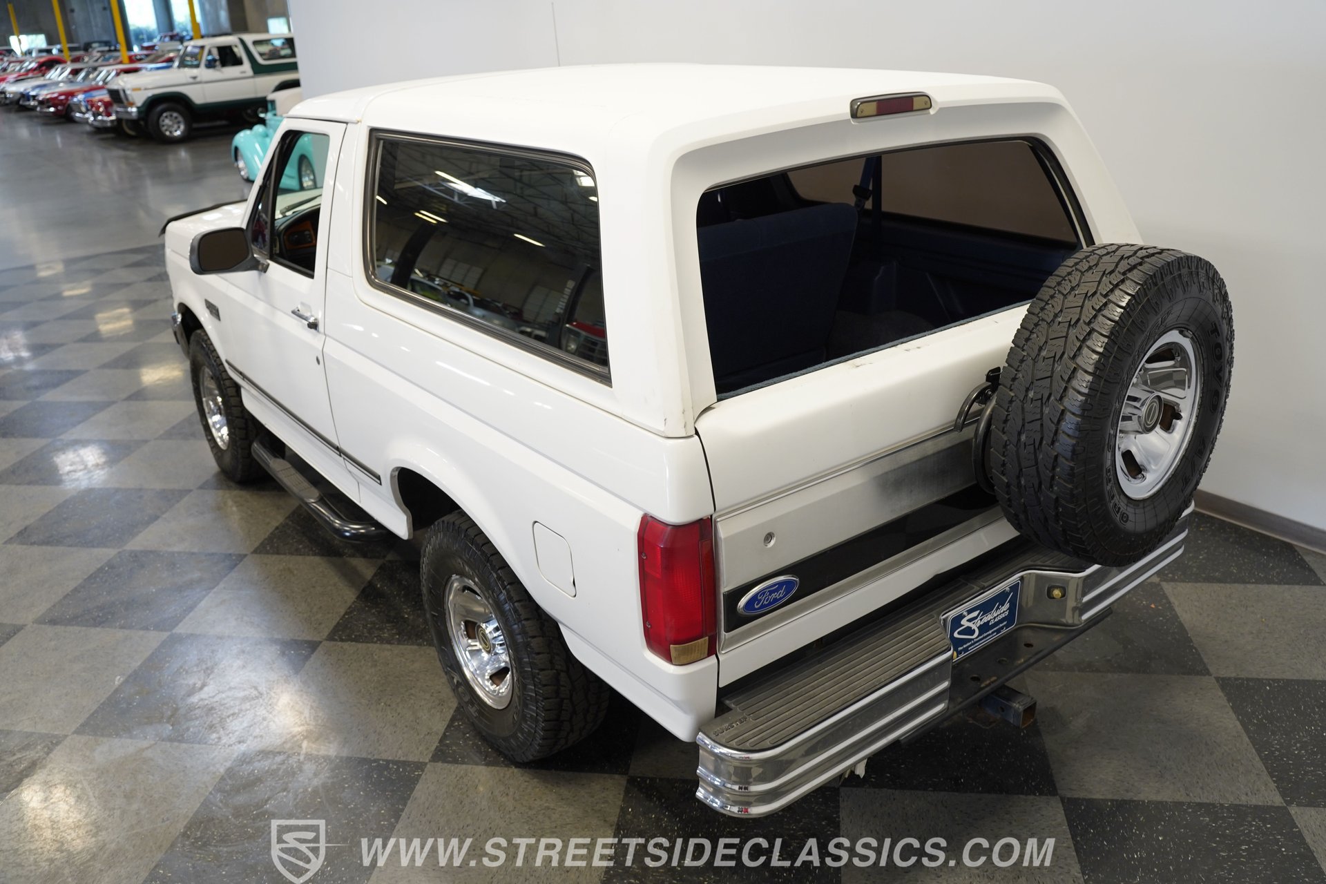 Used 1996 Ford Bronco XLT AWD/4WD image 27
