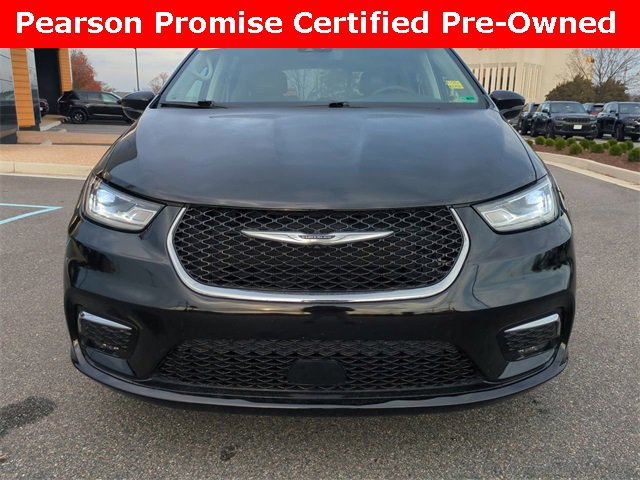 Used 2024 Chrysler Pacifica Touring-L image 9