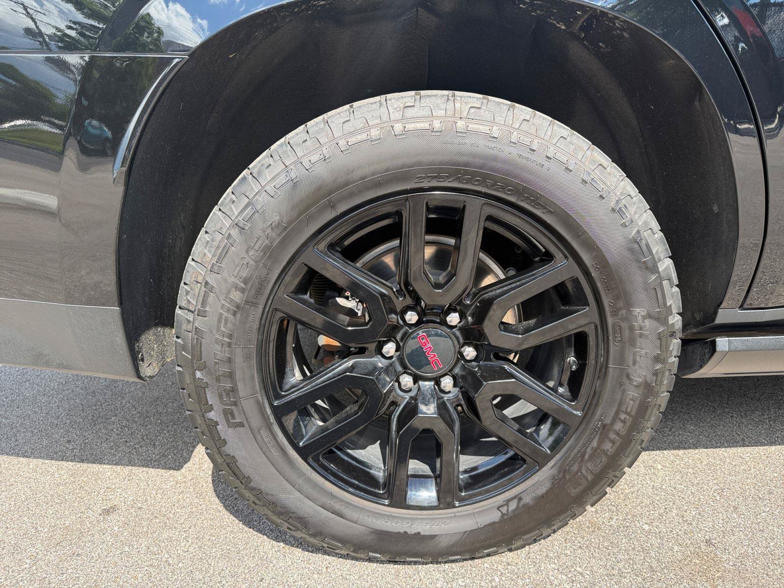 Used 2023 GMC Yukon AT4 w/ AT4 Premium Plus Package AWD/4WD image 32