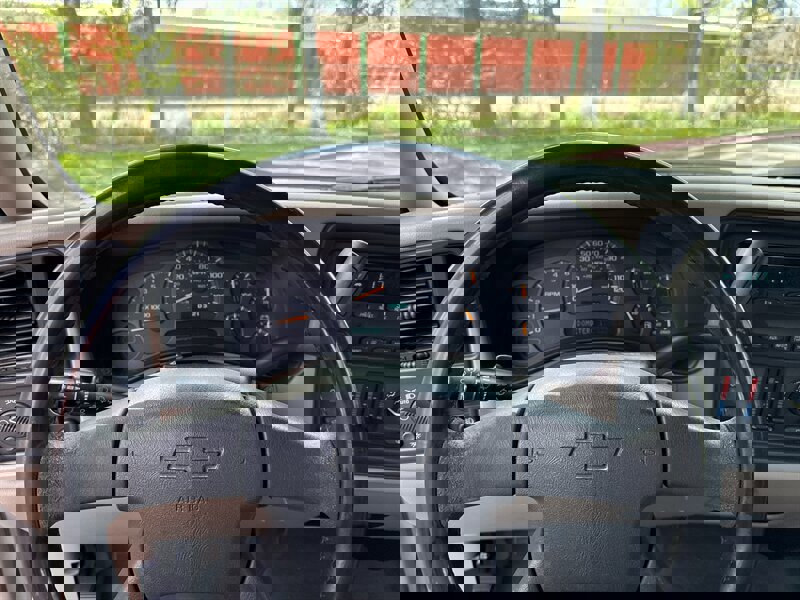 Used 2004 Chevrolet Avalanche 2WD image 36