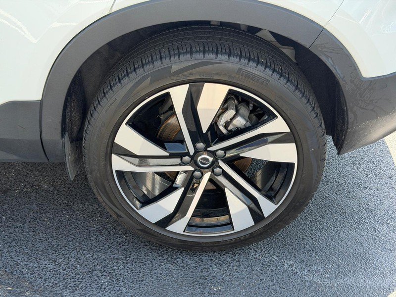Used 2023 Volvo XC40 B5 Ultimate w/ Protection Package Premier AWD/4WD image 8