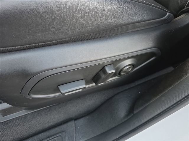 Used 2023 Jeep Grand Cherokee Limited image 19