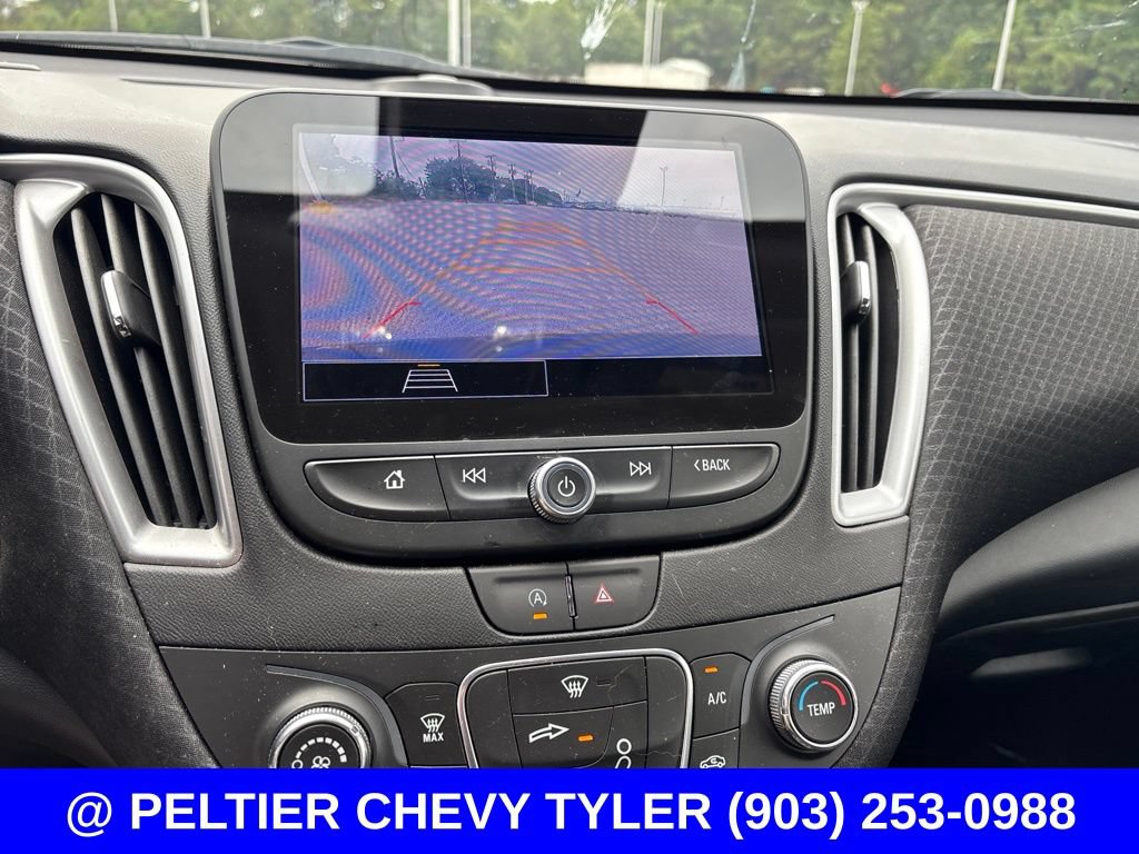 Used 2025 Chevrolet Malibu RS FWD image 16