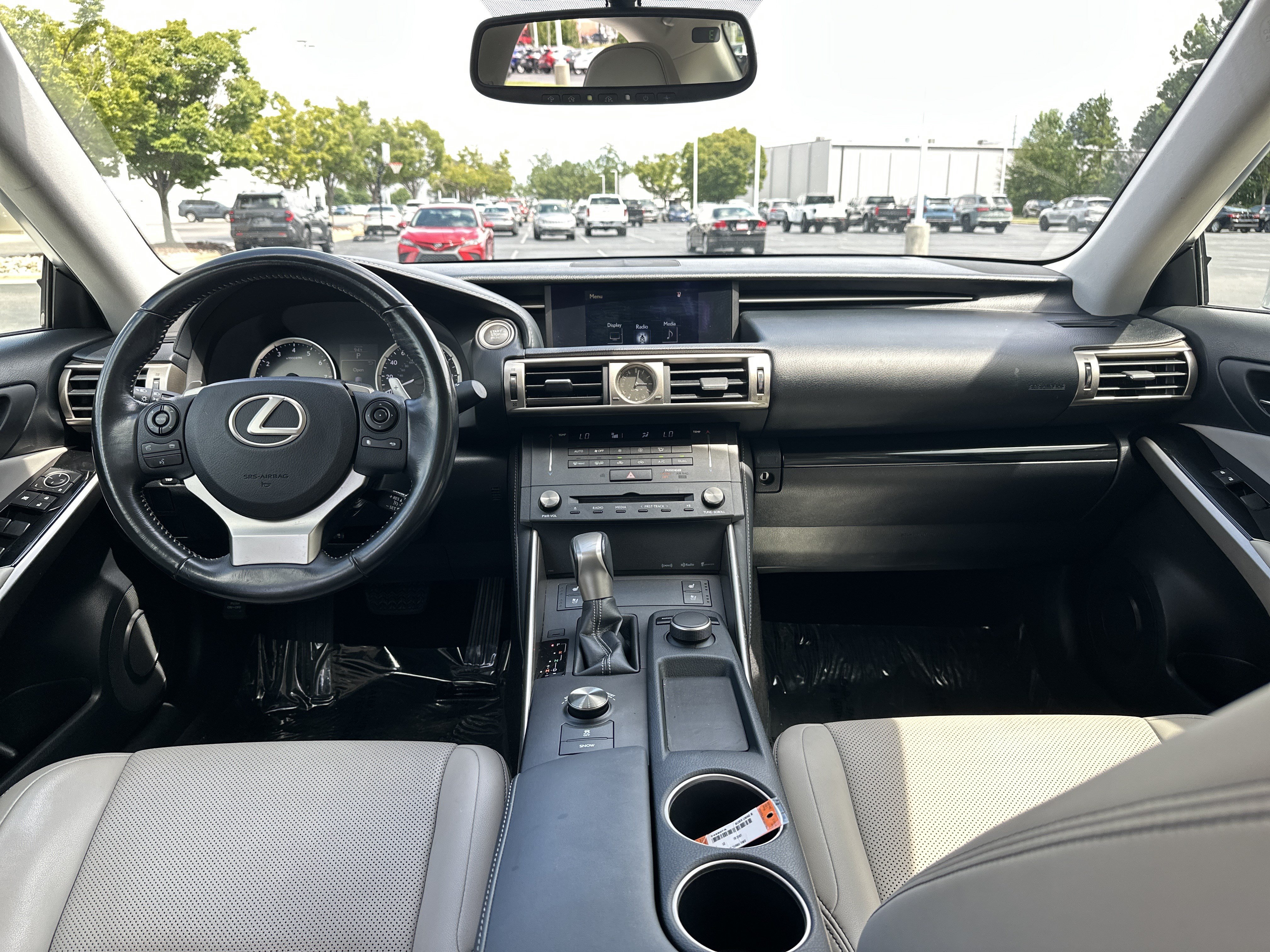 Used 2016 Lexus IS 200t w/ Premium Package RWD image 29