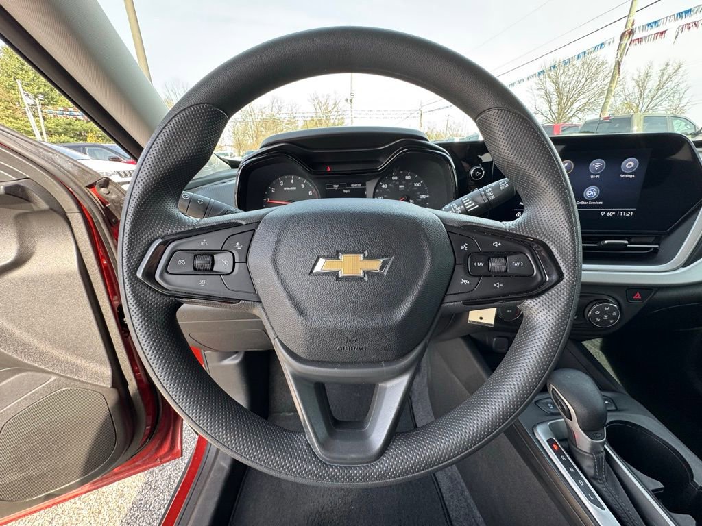 Used 2024 Chevrolet Trax LS w/ LS Convenience Package image 19