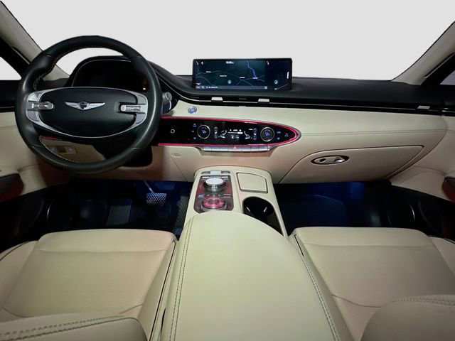 Used 2023 Genesis GV70 2.5T w/ Advanced Package image 9