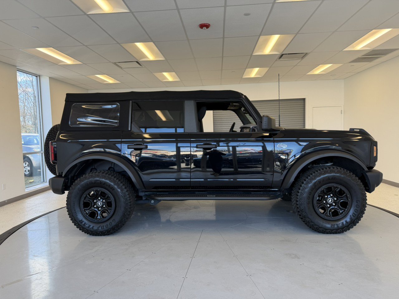 Used 2022 Ford Bronco Wildtrak image 7