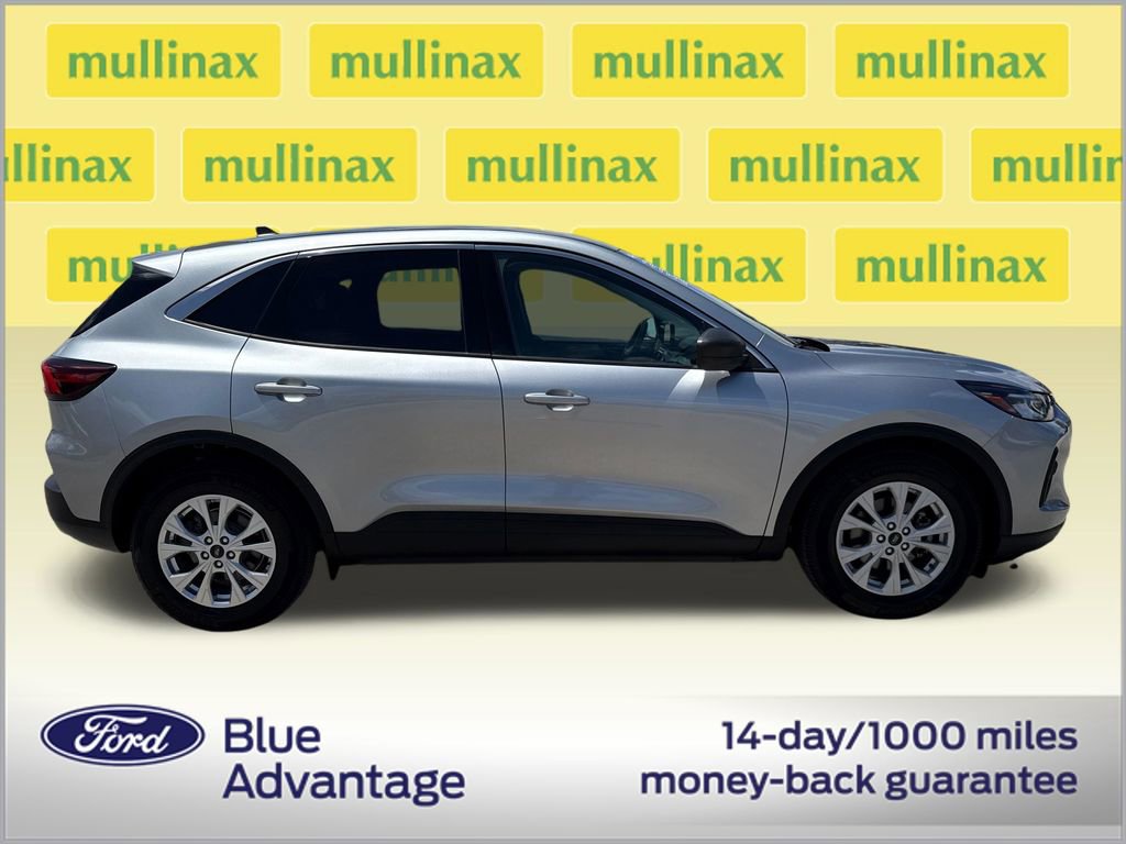 Certified 2023 Ford Escape Active image 2