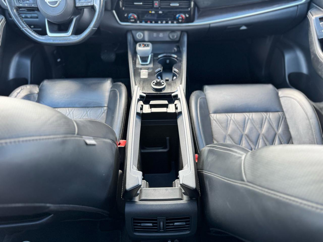 Used 2022 Nissan Rogue Platinum w/ Head-Up Display Package AWD/4WD image 33