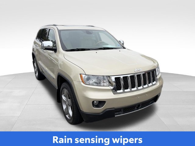 Used 2011 Jeep Grand Cherokee Overland AWD/4WD image 27