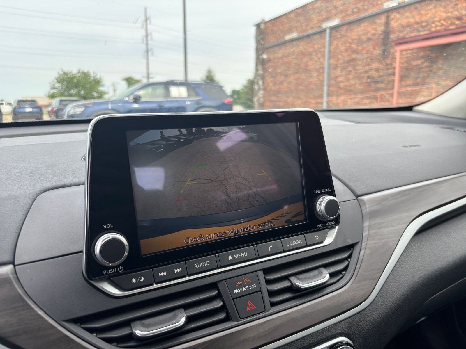 Used 2025 Nissan Altima 2.5 SV FWD image 22