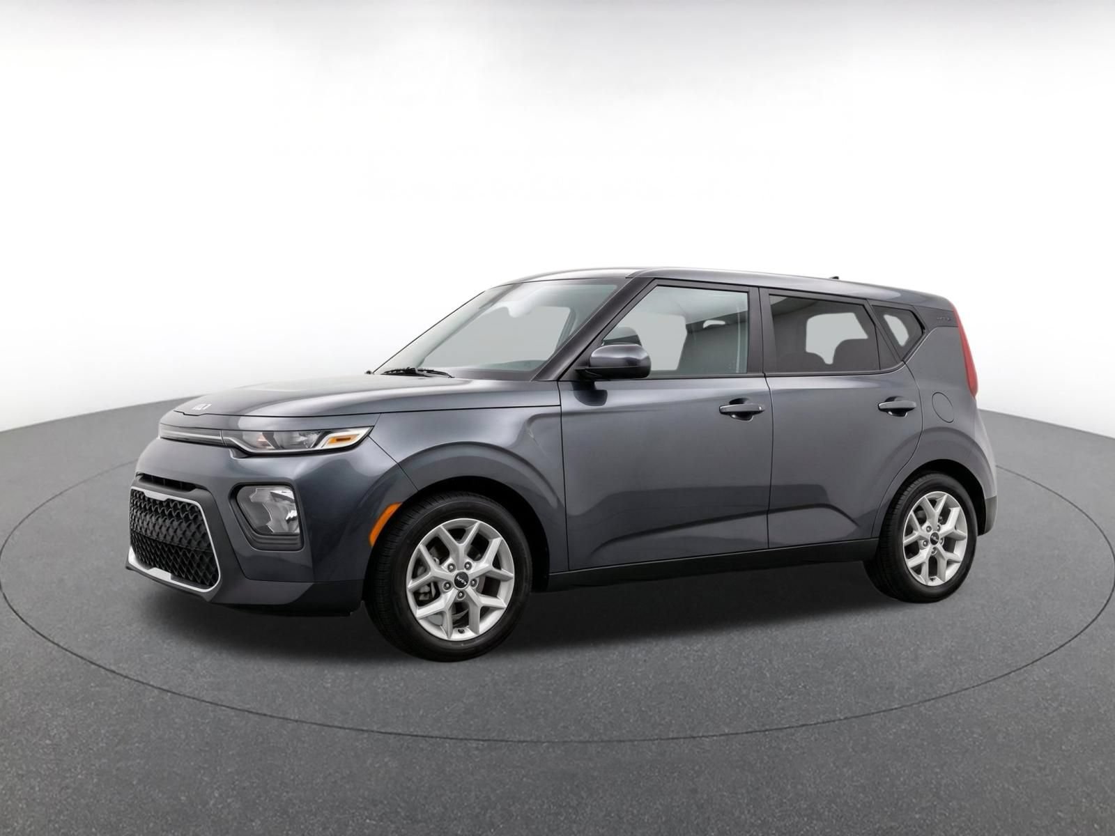 Used 2025 Kia Soul LX w/ LX Technology Package FWD image 3
