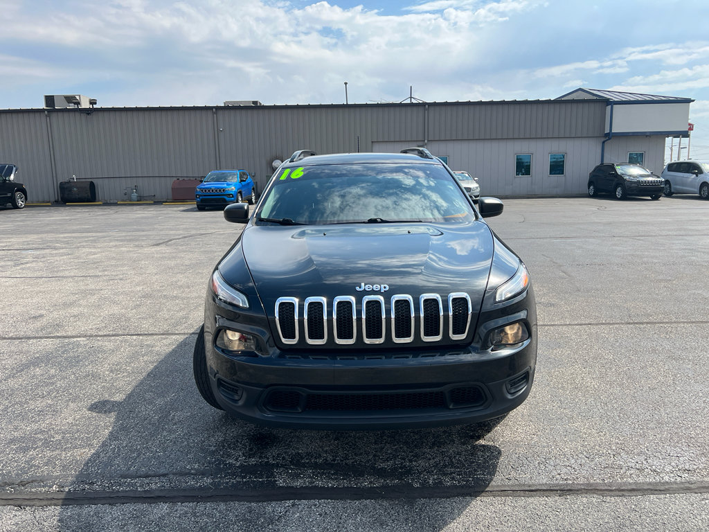 Used 2016 Jeep Cherokee Sport w/ Cold Weather Group image 3