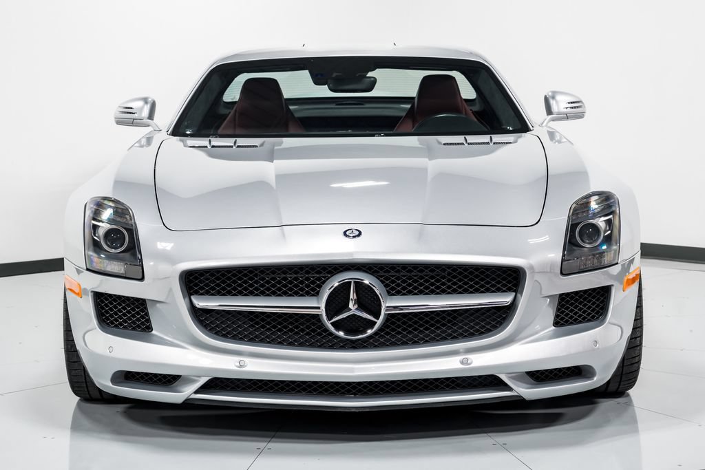 Used 2011 Mercedes-Benz SLS AMG Coupe image 8