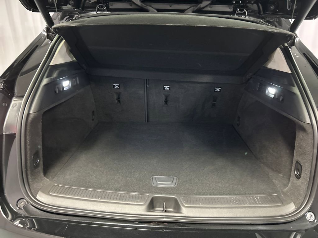 Used 2023 Buick Envision Essence w/ Sport Touring Package image 25