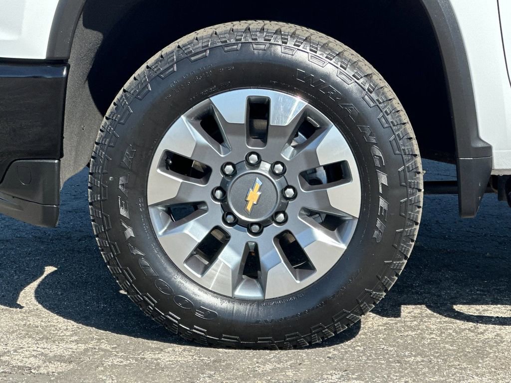Used 2022 Chevrolet Silverado 2500 Custom w/ Custom Convenience Package RWD image 22