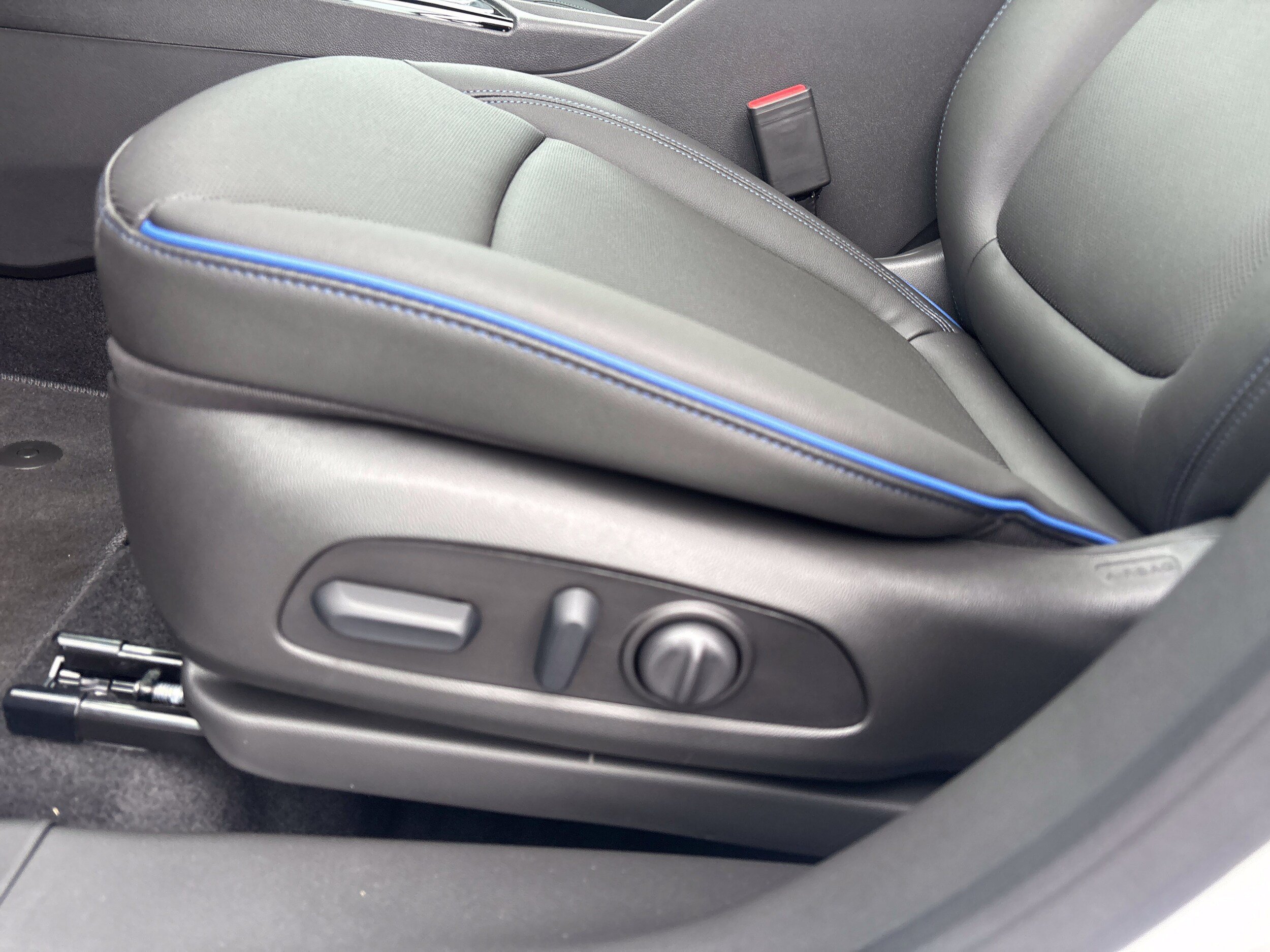 New 2026 Buick Encore GX Sport Touring w/ Comfort Package FWD image 11