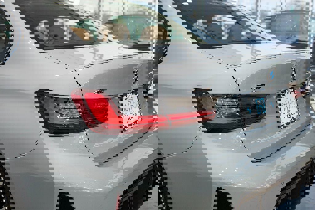 New 2026 BMW 330i xDrive Sedan w/ M Sport Package image 9