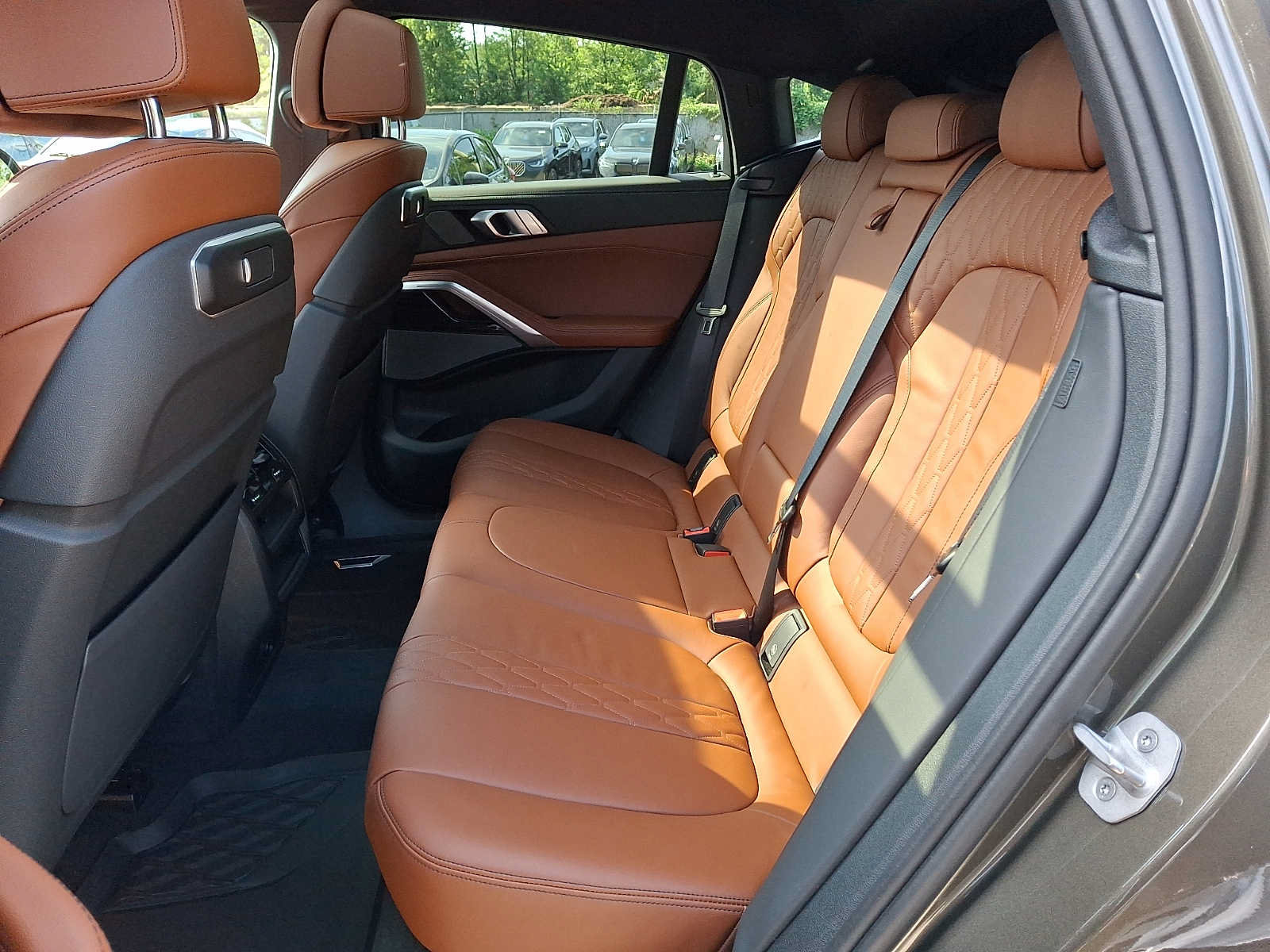 Used 2025 BMW X6 xDrive40i AWD/4WD image 8