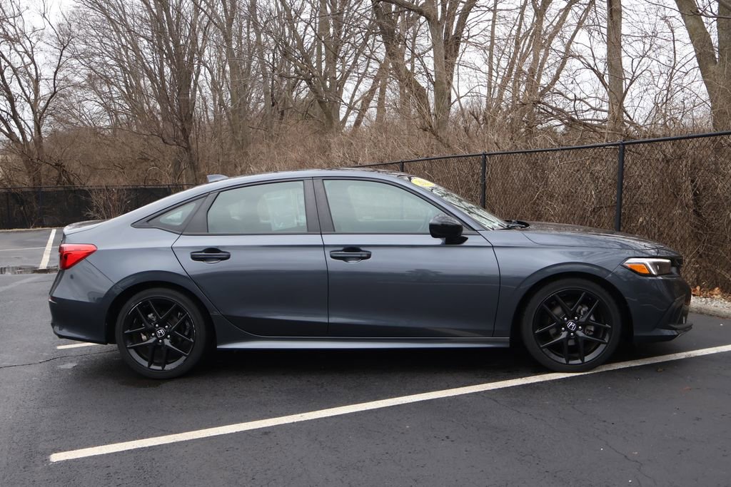 Used 2023 Honda Civic Sport image 9