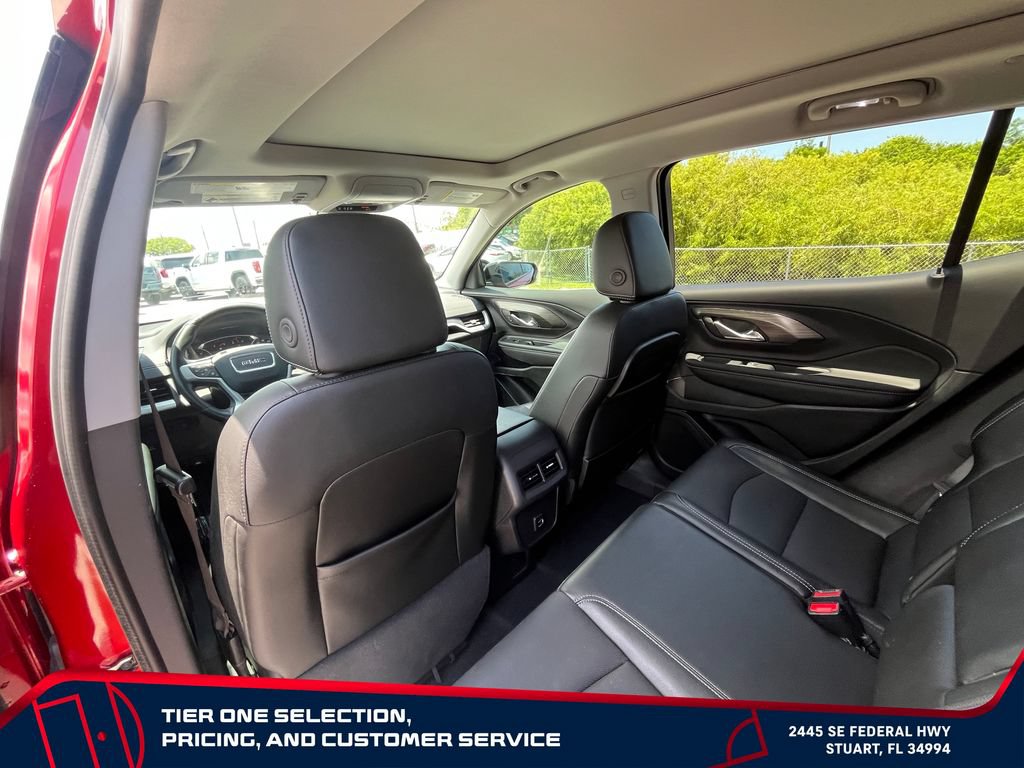 Used 2024 GMC Terrain SLT w/ Tech Package FWD image 15
