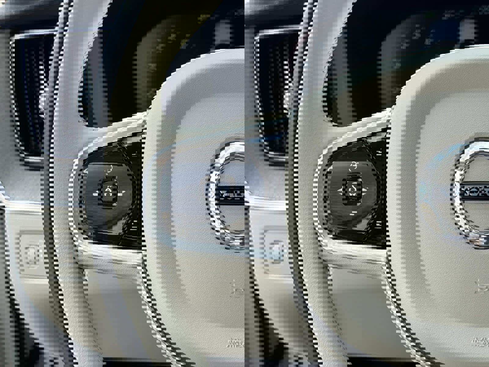 Used 2020 Volvo XC60 T5 Inscription image 22