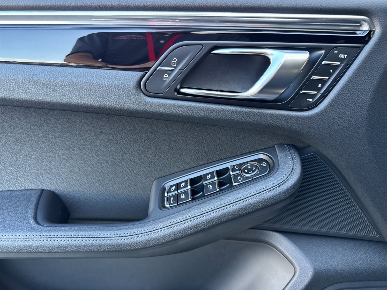 New 2026 Porsche Macan image 12