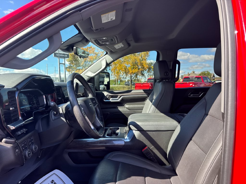 Used 2024 Chevrolet Silverado 2500 LTZ w/ LTZ Plus Package AWD/4WD image 8